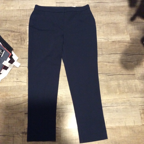 ALFANI NWT Modern Navy size 12P Straight leg pants - Picture 3 of 7